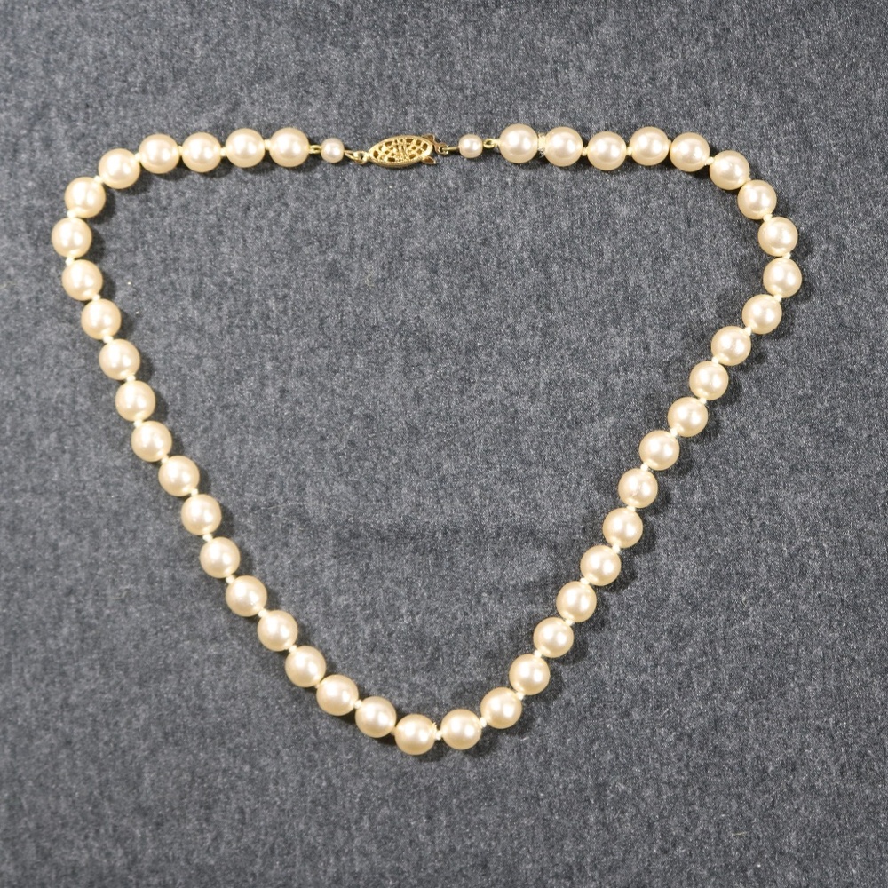 vintage costume jewelry G. silver glass faux pearl necklace